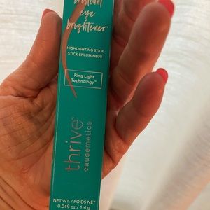 Thrive Causemetics Eye Brightener in Muna